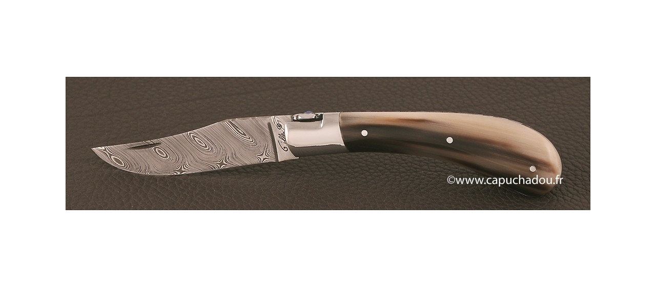 "Le Capuchadou-Guilloché" 10 cm hand made knife, Horn tip & Damascus