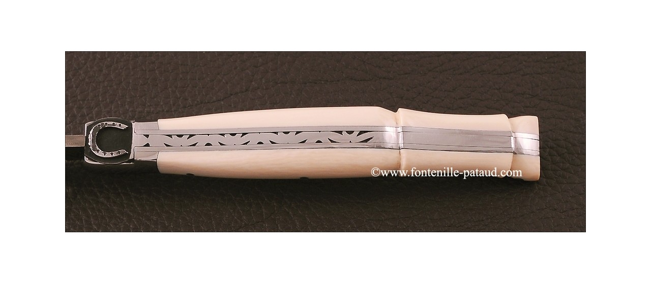 Laguiole de collection sculpté en ivoire