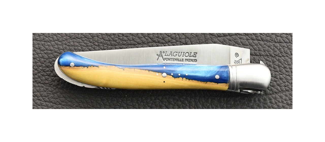 High-quality laguiole knife by Gilles Boxwood adn epoxy resin