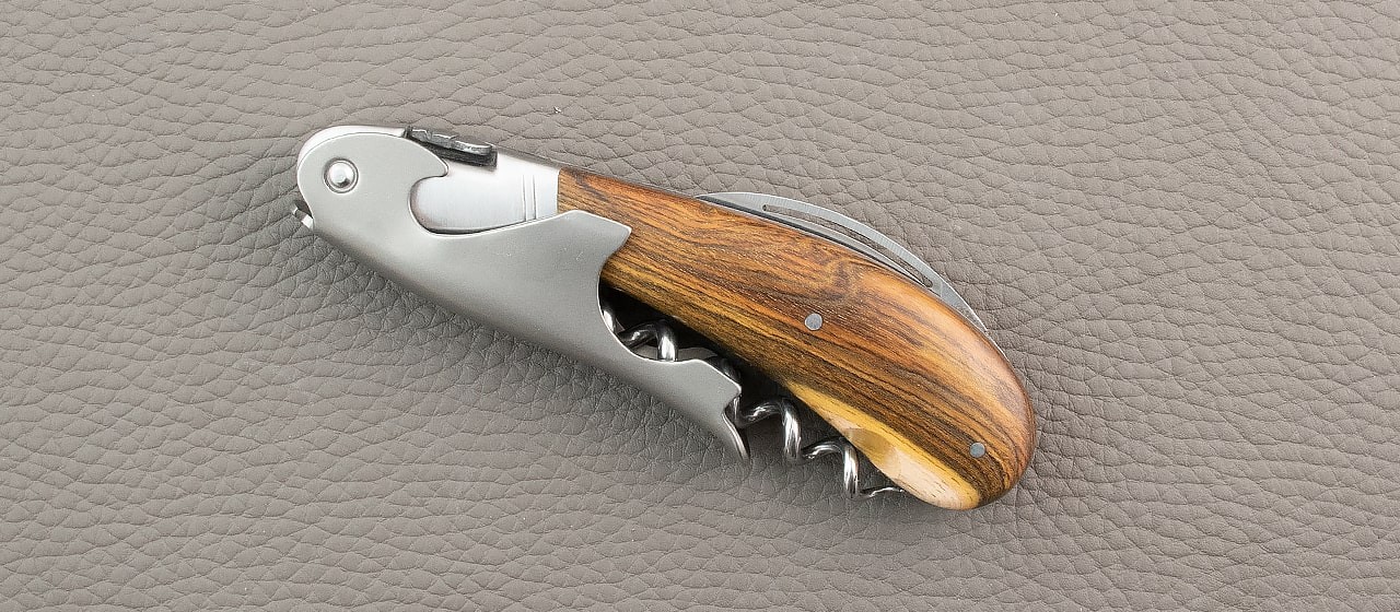 Laguiole Magnum corkscrew Pistachio wood