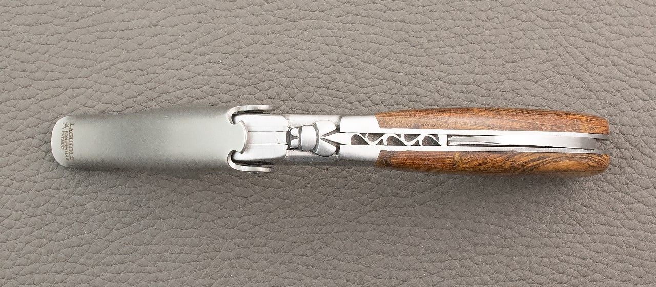 Laguiole Magnum corkscrew Pistachio wood