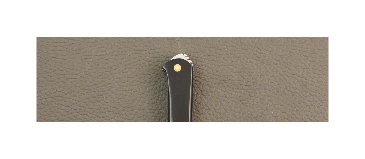 5 Coqs knife Classic Range Black Horn Tip