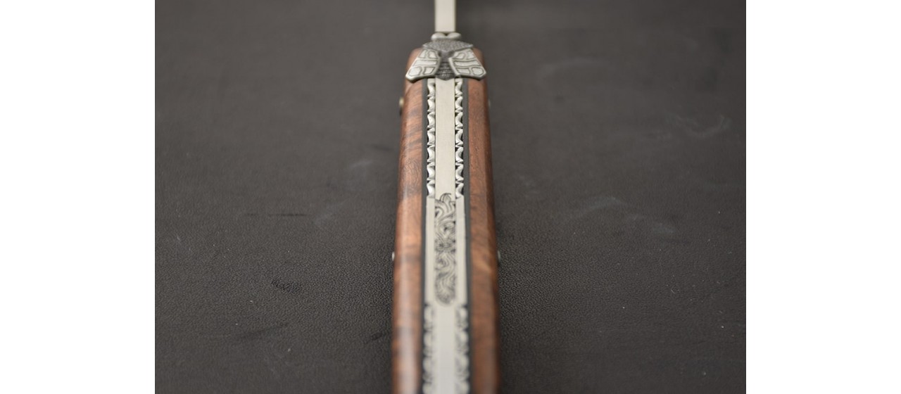 Laguiole 12cm full handle Amboyna burl knife by Jérôme Latreille