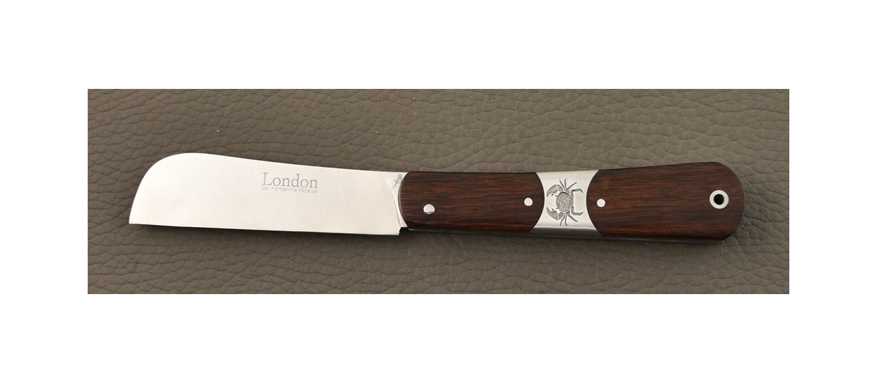 London 9 cm Ironwood and engraved Crabe