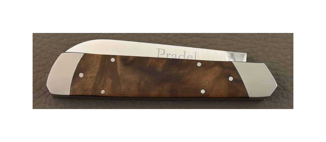 Le Pradel knife Walnut