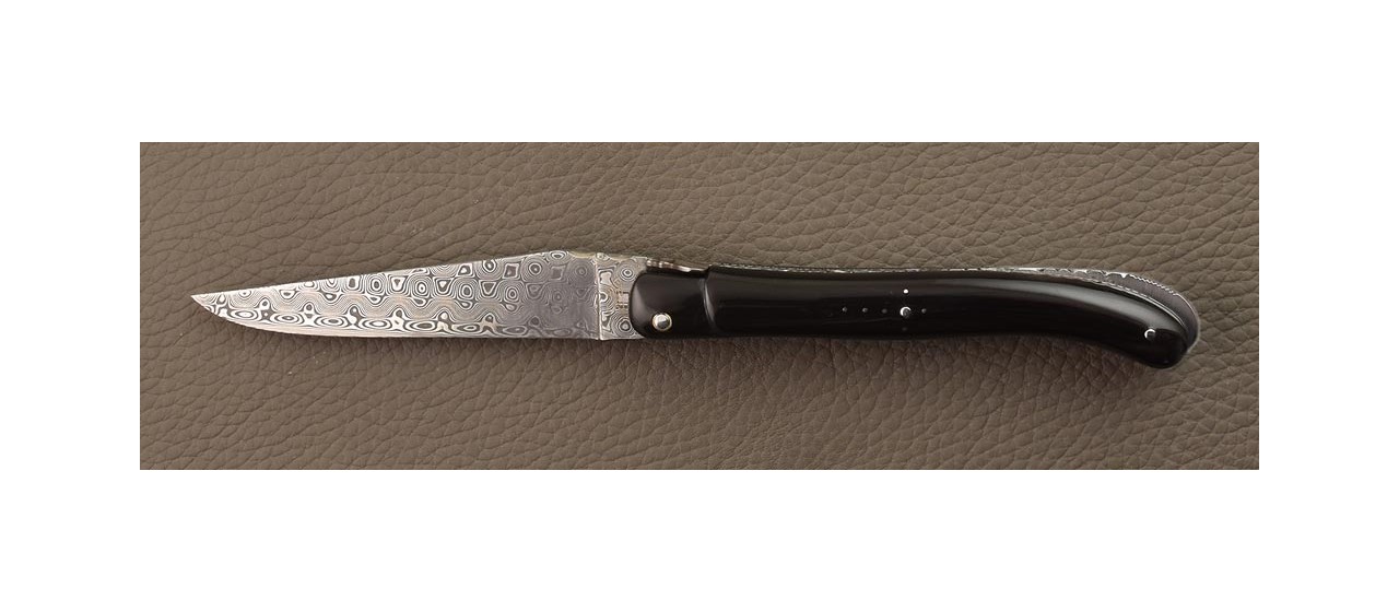 couteau Laguiole fabriqué par Fontenille Pataud et guillochage fin