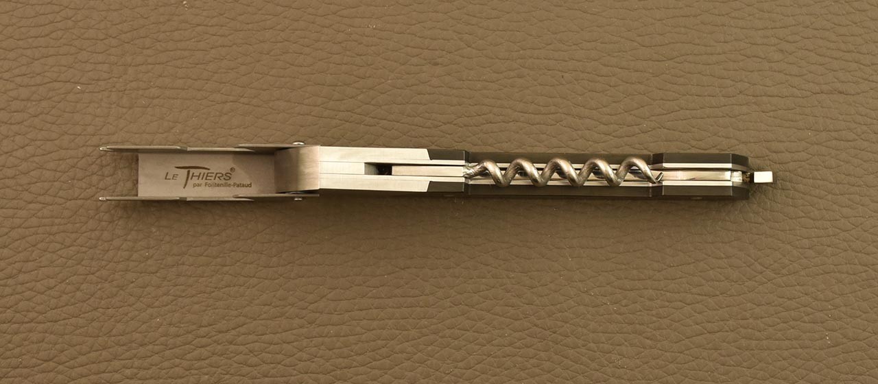 Fat Carbon Damas sommelier knife made by Fontenille Pataud in Thiers - France