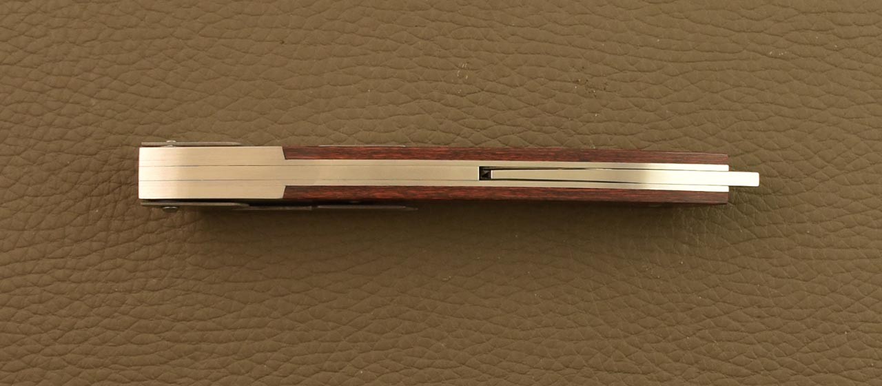 Couteau de sommelier en Fat Carbon Lave fabriqué par Fontenille Pataud à Thiers - France