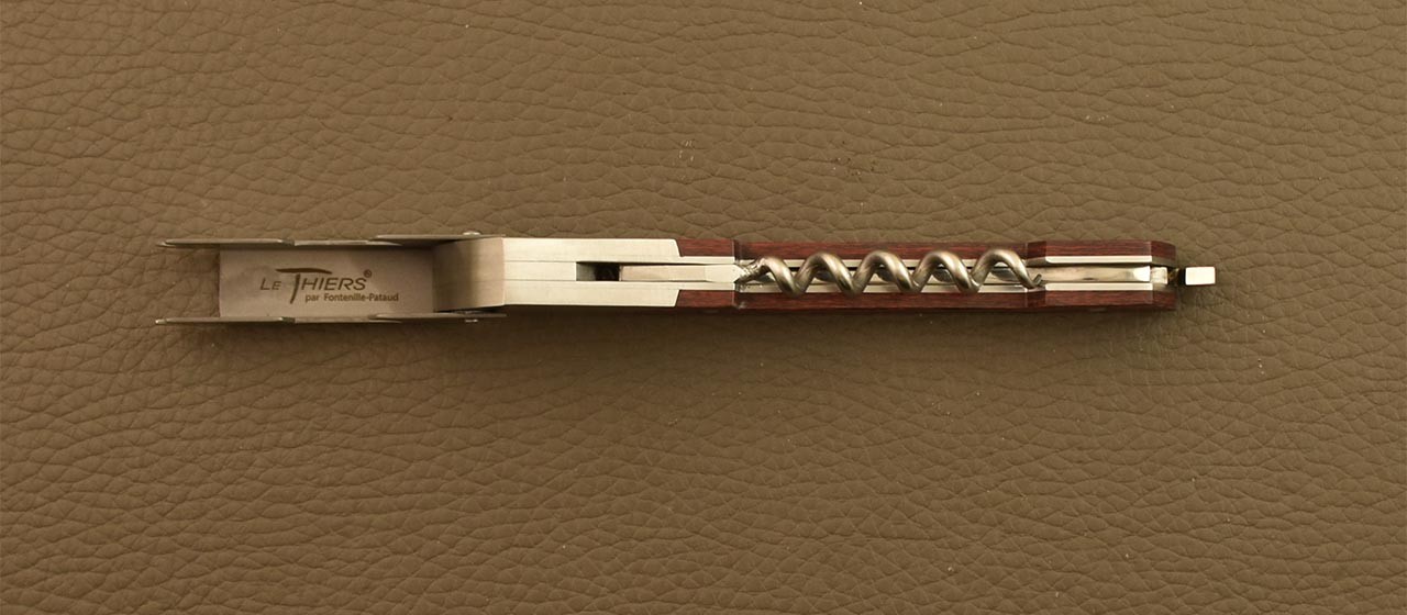Couteau de sommelier en Fat Carbon Lave fabriqué par Fontenille Pataud à Thiers - France