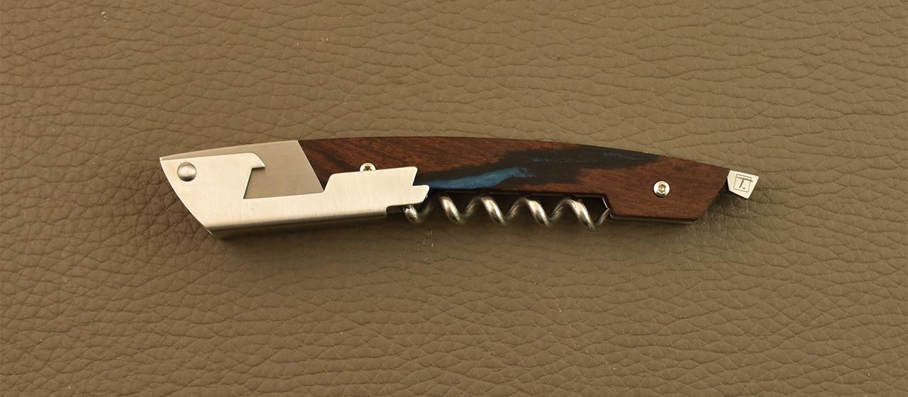 Couteau de sommelier en bois de fer et résine fabriqué par Fontenille Pataud à Thiers - France