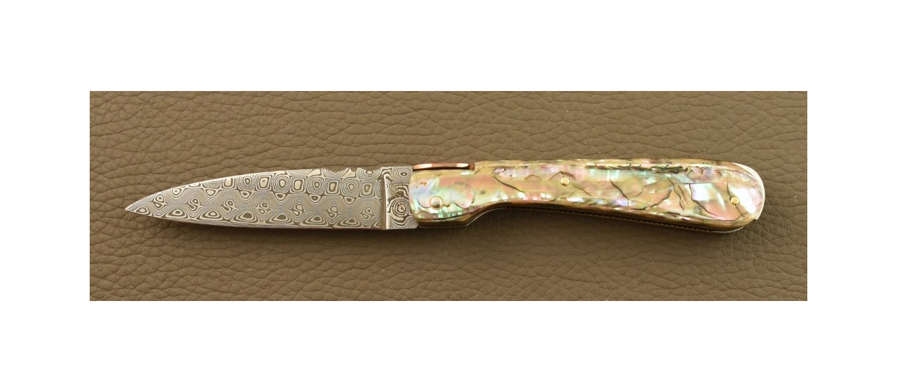 Couteau Pialincu Corse Damas Plein Manche Nacre, Guillochage fin