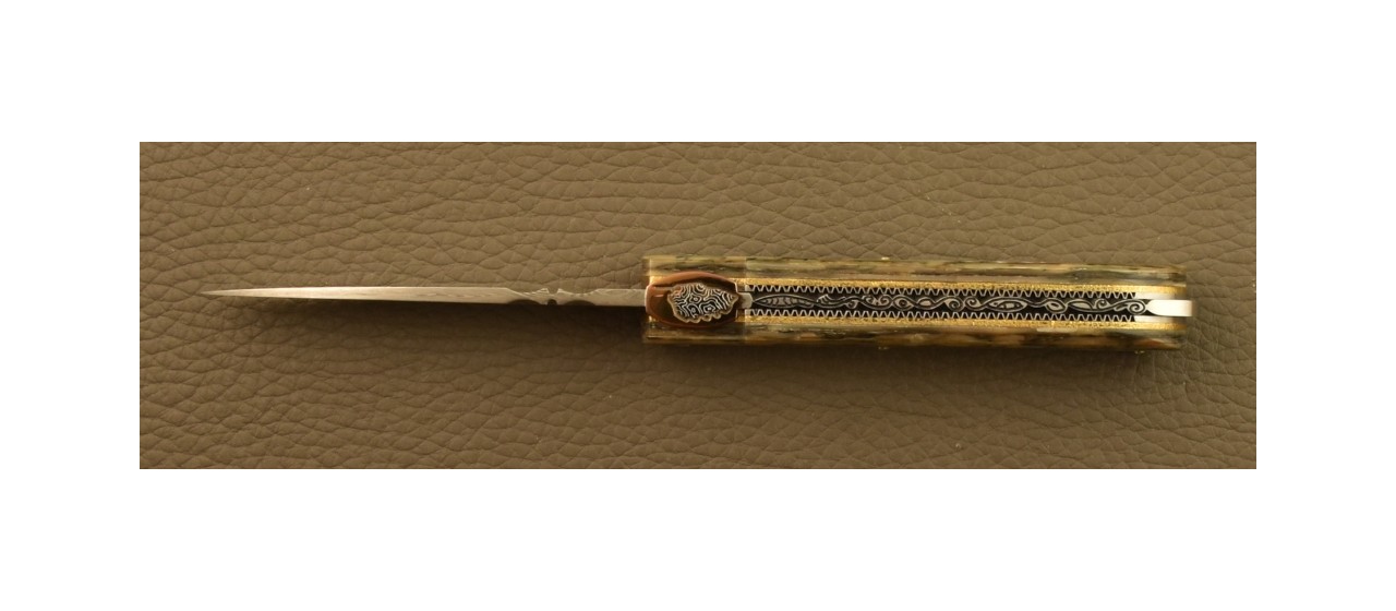 Couteau Pialincu Corse Damas Plein Manche Nacre, Guillochage fin