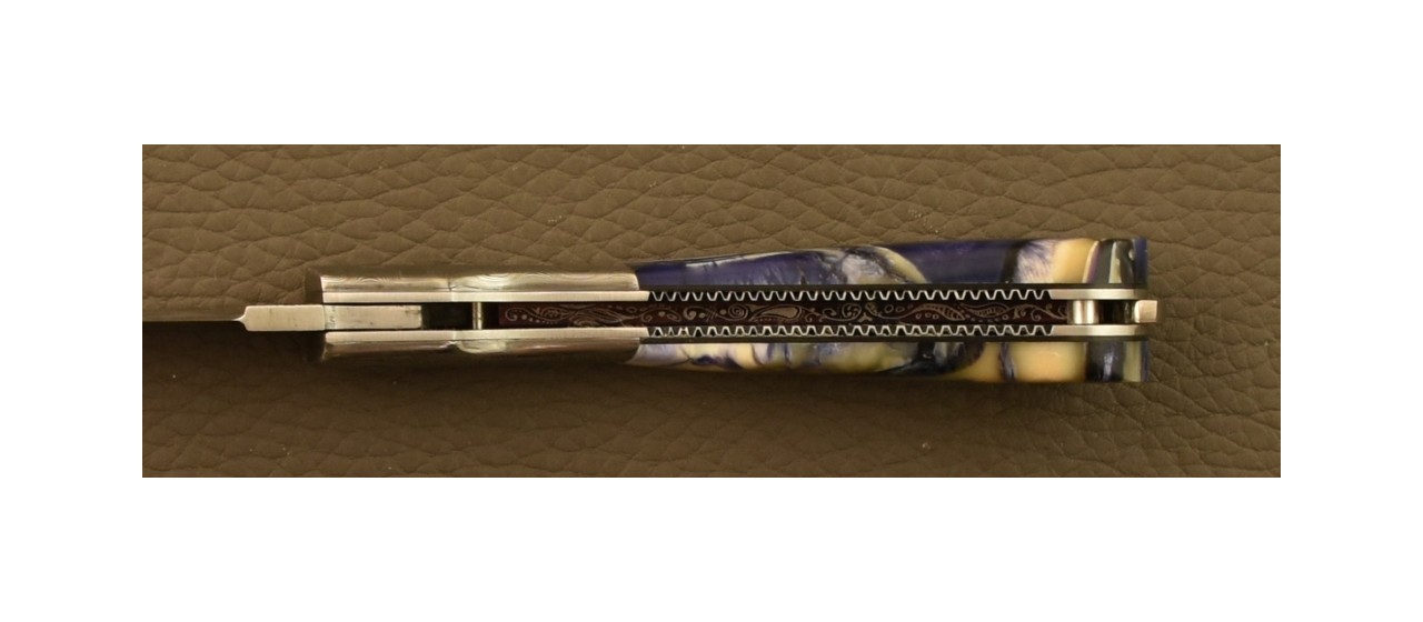 Couteau Pialincu Corse Damas Tranche de Mammouth violette Guillochage fin