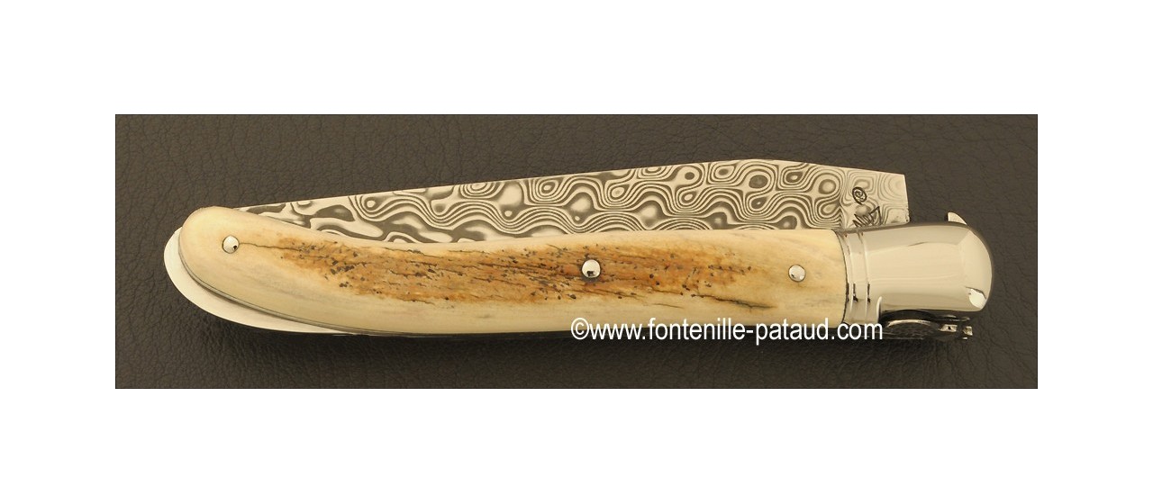 Couteau avec manche en ivoire de mammouth