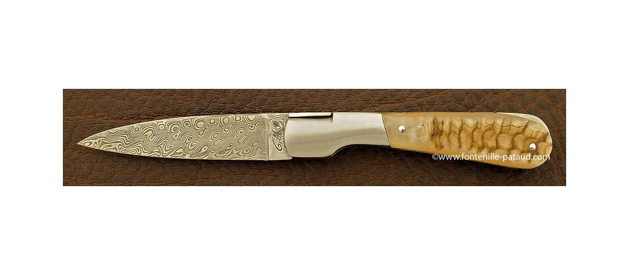 Corsican Pialincu knife Damascus range Ram horn