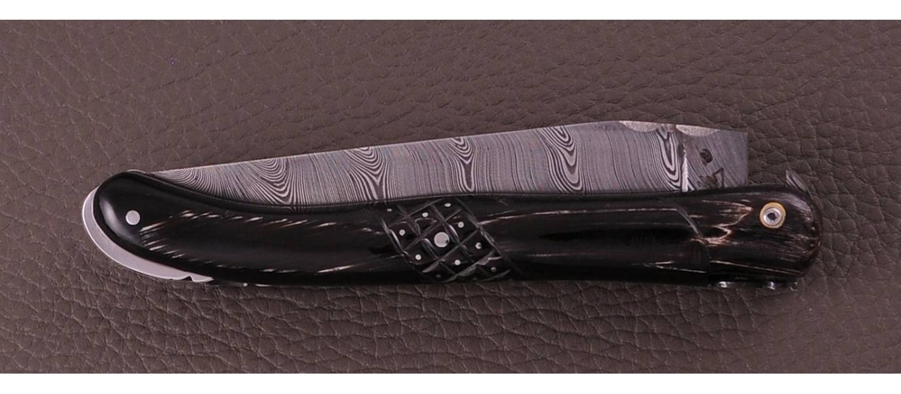 Knife from laguiole with damascus blade