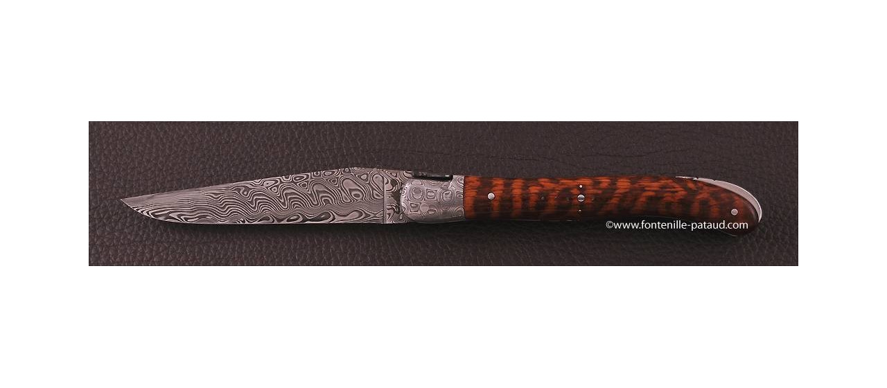 Laguiole en amourette avec une lame en acier damas Damasteel