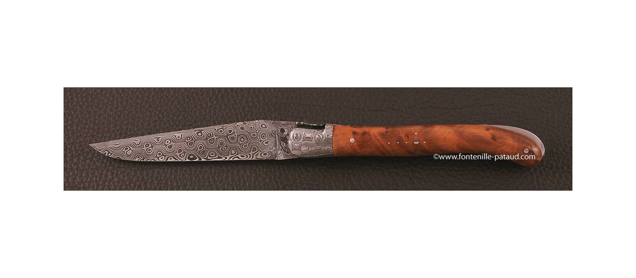Stainless damascus steel blade for this high quality laguiole knife